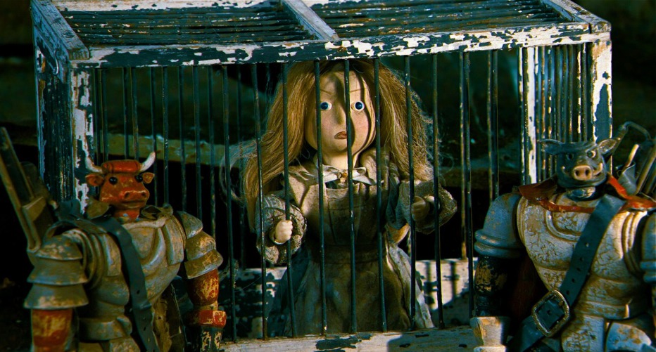 toys-in-the-attic-2009-jiri-barta-04.jpg