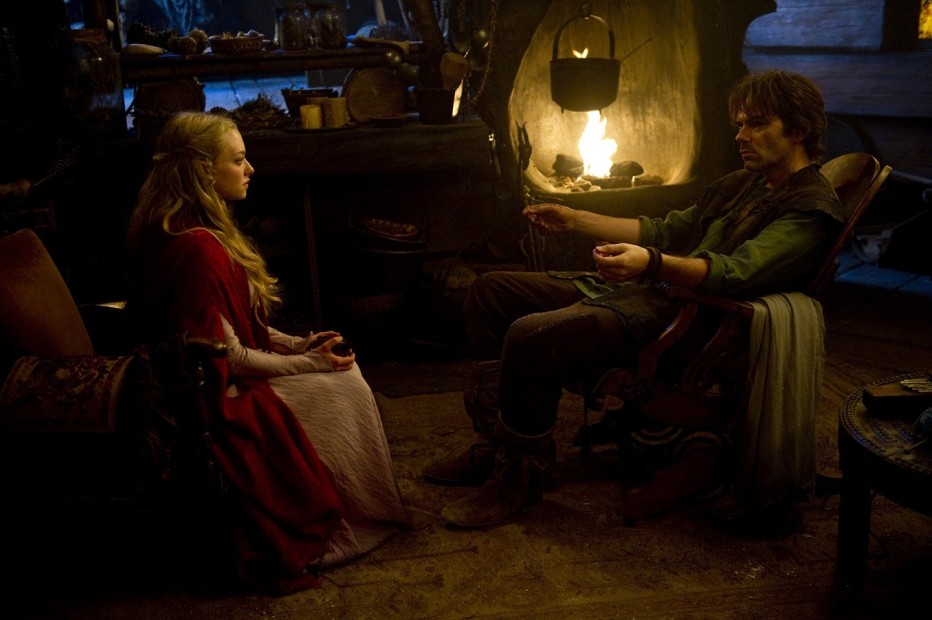 cappuccetto-rosso-sangue-2011-catherine-hardwicke-02.jpg