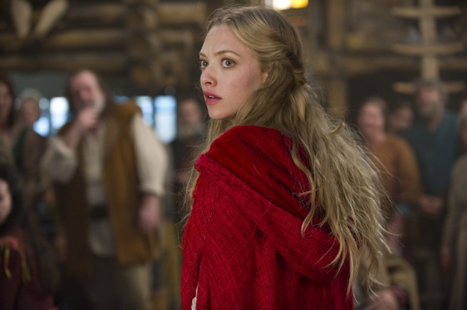 cappuccetto-rosso-sangue-2011-catherine-hardwicke-05.jpg