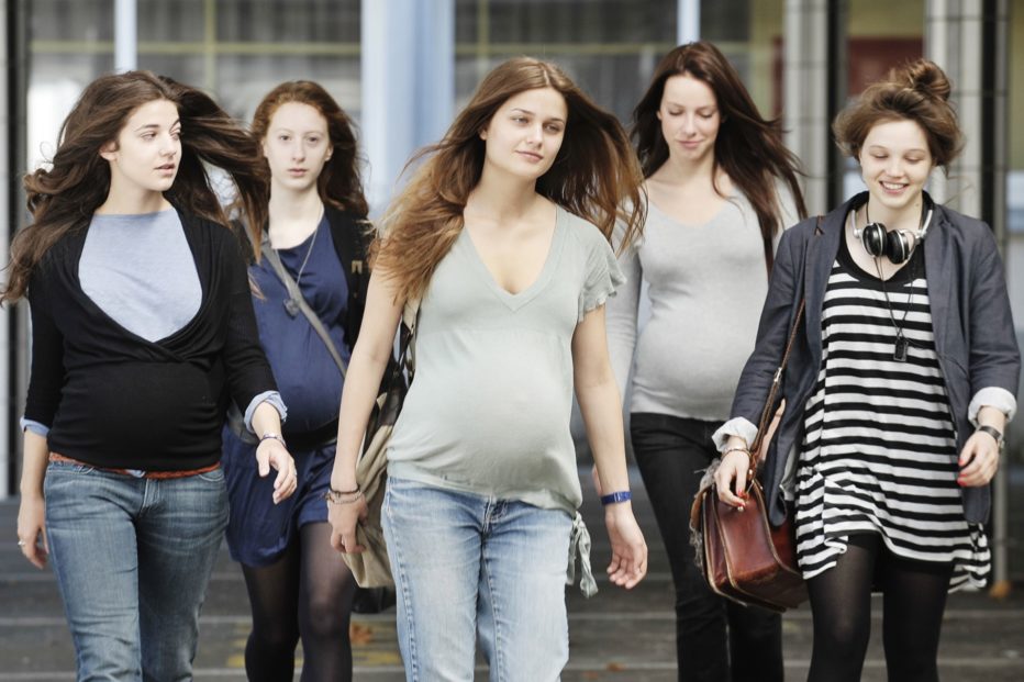 17-ragazze-2012-Delphine-Muriel-Coulin-01.jpg