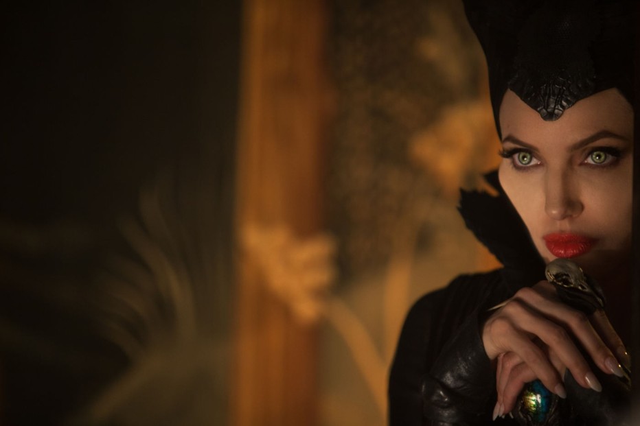 maleficent-2014-robert-stromberg-10.jpg