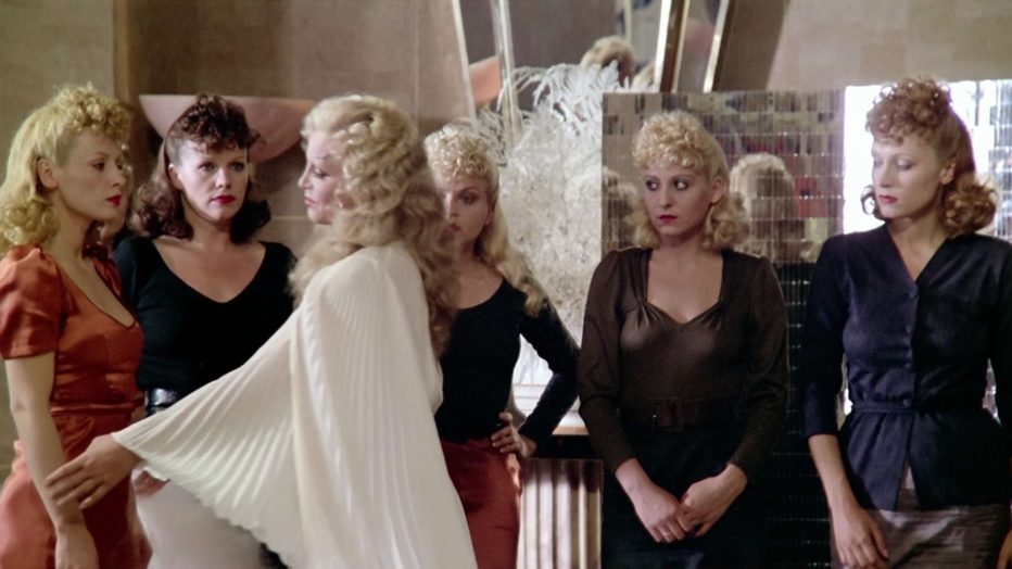 salon-kitty-1976-tinto-brass-02.jpg