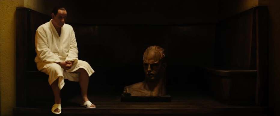 Loro-2-2018-Paolo-Sorrentino-005.jpg