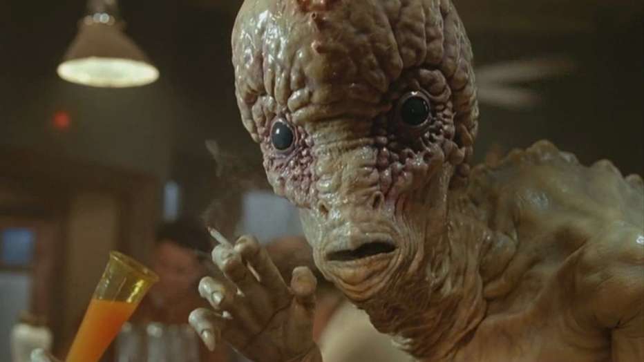 Il-pasto-nudo-1991-David-Cronenberg-012.jpg