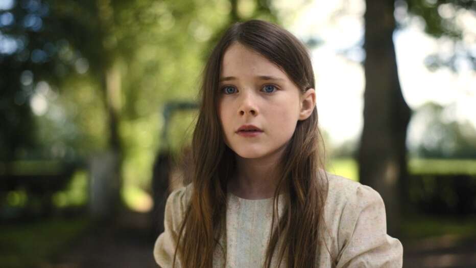 the-quiet-girl-2022-colm-bairead-02.jpg