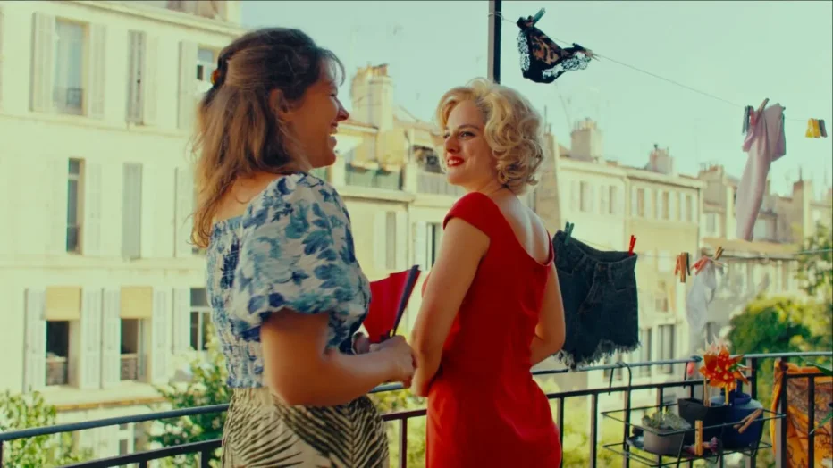 le-donne-al-balcone-the-balconettes-2024-noemie-merlant-02.webp